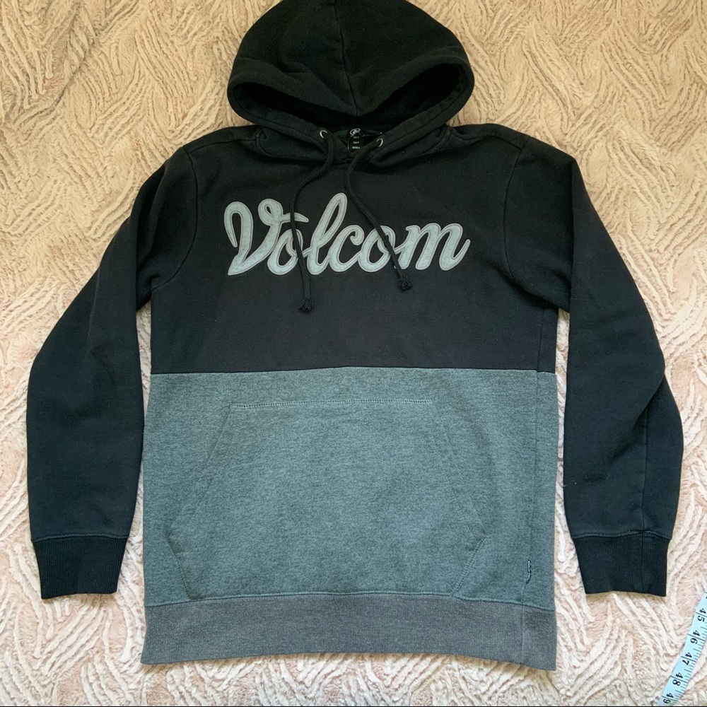 Volcom Sweater 🖤